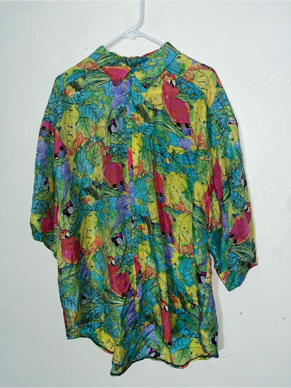 100% Silk Vintage CAFE Brand Tropical Parrot Print Short-Sleeve Shirt Multicolor